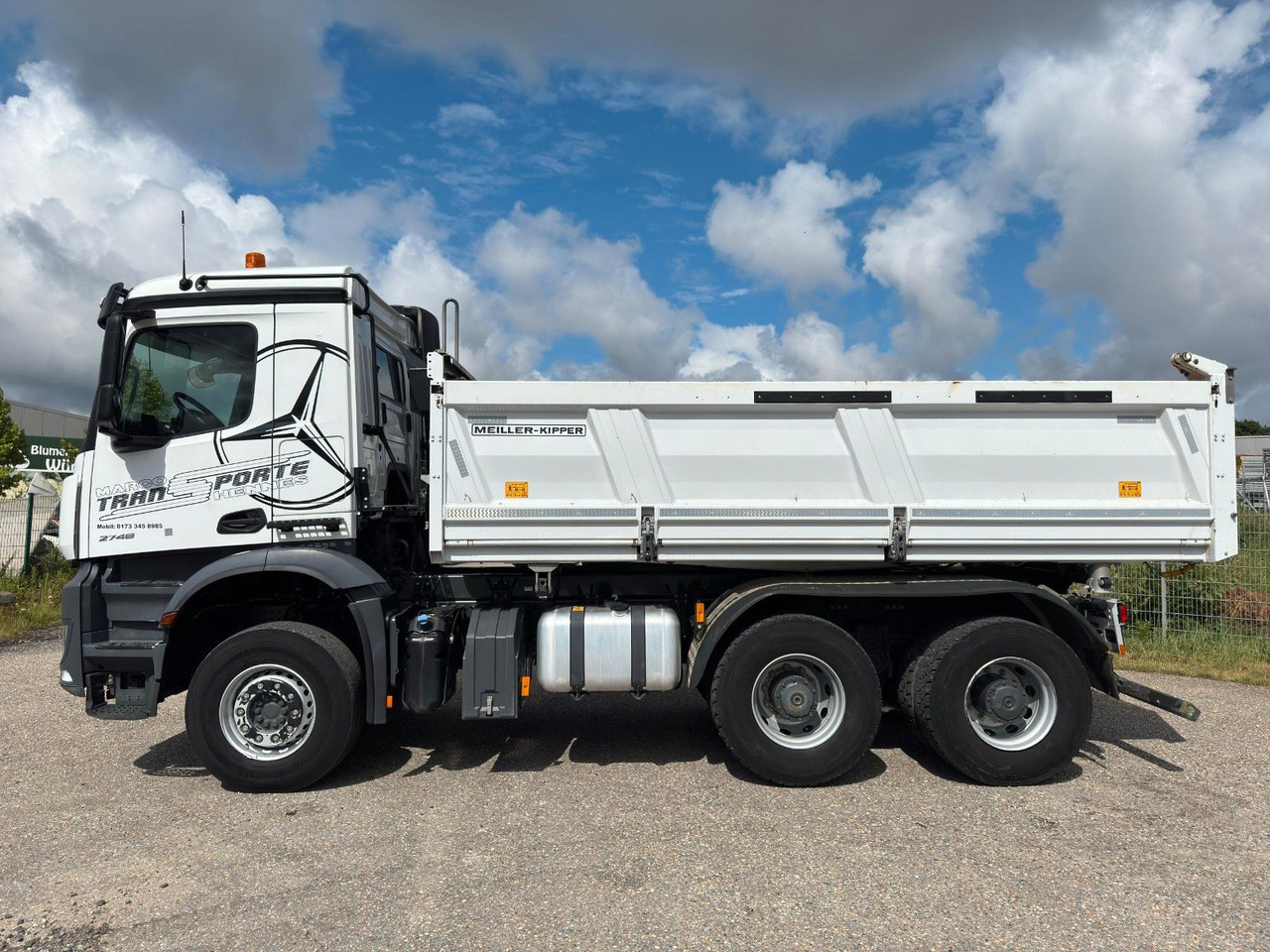 Mercedes-Benz 2648 6x4 3S. Kipper Meiller Bordmatik Top Zust. Mercedes-Benz 2748 6x4 Meiller 3S. Kipper Bordmatik | Retarder - Camion benne: photos 5 Mercedes-Benz 2648 6x4 3S. Kipper Meiller Bordmatik Top Zust. Mercedes-Benz 2748 6x4 Meiller 3S. Kipper Bordmatik | Retarder - Camion benne: photos 5