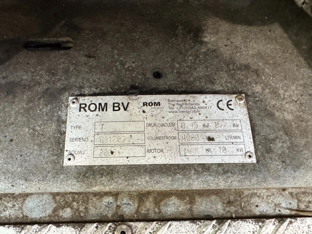 Mercedes-Benz 818 4X2 ROM Toilettenwagen Mercedes-Benz 818 4X2 ROM Toilettenwagen 6 Plätze - Camion vidangeur: photos 3 Mercedes-Benz 818 4X2 ROM Toilettenwagen Mercedes-Benz 818 4X2 ROM Toilettenwagen 6 Plätze - Camion vidangeur: photos 3