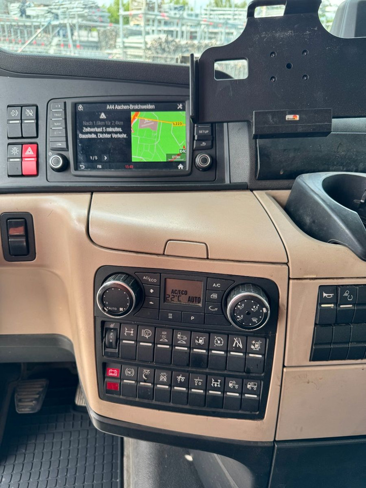 MAN 18.460 4X2 & Langendorf Stahl / Aluminium 24 kub - Tracteur routier: photos 4 MAN 18.460 4X2 & Langendorf Stahl / Aluminium 24 kub - Tracteur routier: photos 4