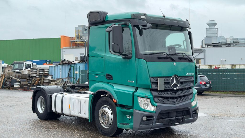 Mercedes-Benz 1842 4X2 SZM mit Kipphydraulik guter Zustand - Tracteur routier: photos 1 Mercedes-Benz 1842 4X2 SZM mit Kipphydraulik guter Zustand - Tracteur routier: photos 1