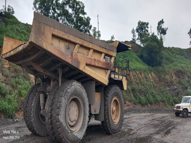 CAT 777E - Tombereau rigide: photos 3 CAT 777E - Tombereau rigide: photos 3