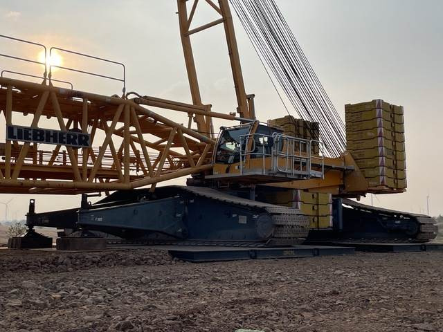 Liebherr LR1600/2 - Grue sur chenilles: photos 1 Liebherr LR1600/2 - Grue sur chenilles: photos 1