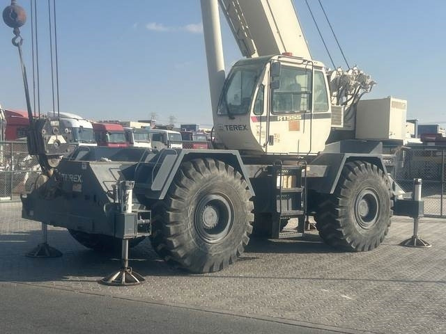Grue automotrice lente Terex RT555: photos 18