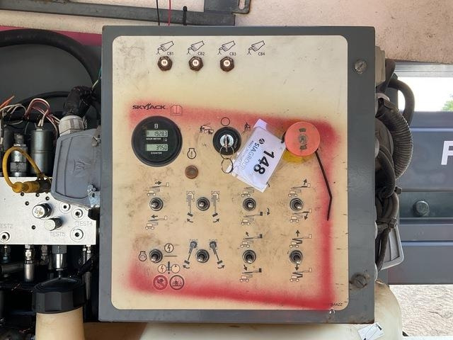 Nacelle articulée SkyJack SJ51AJ: photos 7 Nacelle articulée SkyJack SJ51AJ: photos 7