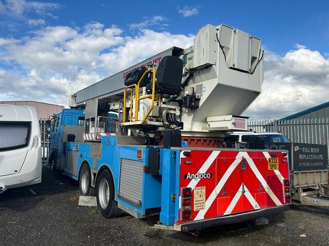 Volvo FL10 - Camion grue: photos 3 Volvo FL10 - Camion grue: photos 3