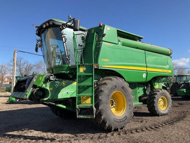 John Deere S690i - Moissonneuse-batteuse: photos 1 John Deere S690i - Moissonneuse-batteuse: photos 1
