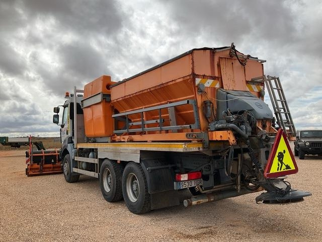Renault Kerax 430DXI - Engin de déneigement: photos 2 Renault Kerax 430DXI - Engin de déneigement: photos 2