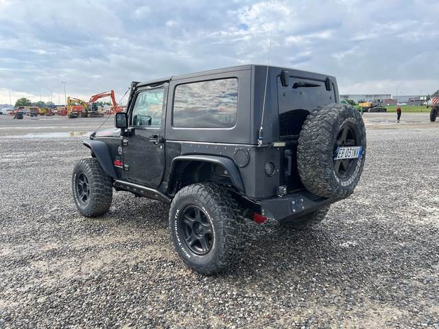Chrysler Jeep Wrangler - SUV: photos 2 Chrysler Jeep Wrangler - SUV: photos 2