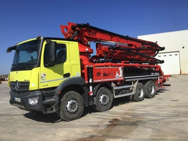 Mercedes-Benz Arocs 4143 - Camion pompe: photos 1 Mercedes-Benz Arocs 4143 - Camion pompe: photos 1