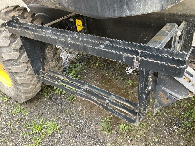 Pelle sur pneus Yanmar B110W: photos 10