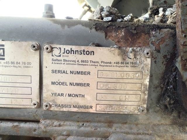 Mitsubishi Canter - Balayeuse de voirie: photos 5 Mitsubishi Canter - Balayeuse de voirie: photos 5