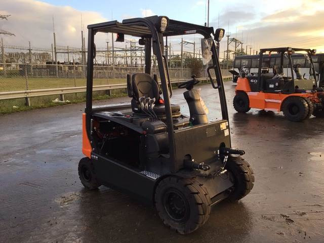 Doosan B25X-7 PLUS - Chariot élévateur électrique: photos 4 Doosan B25X-7 PLUS - Chariot élévateur électrique: photos 4