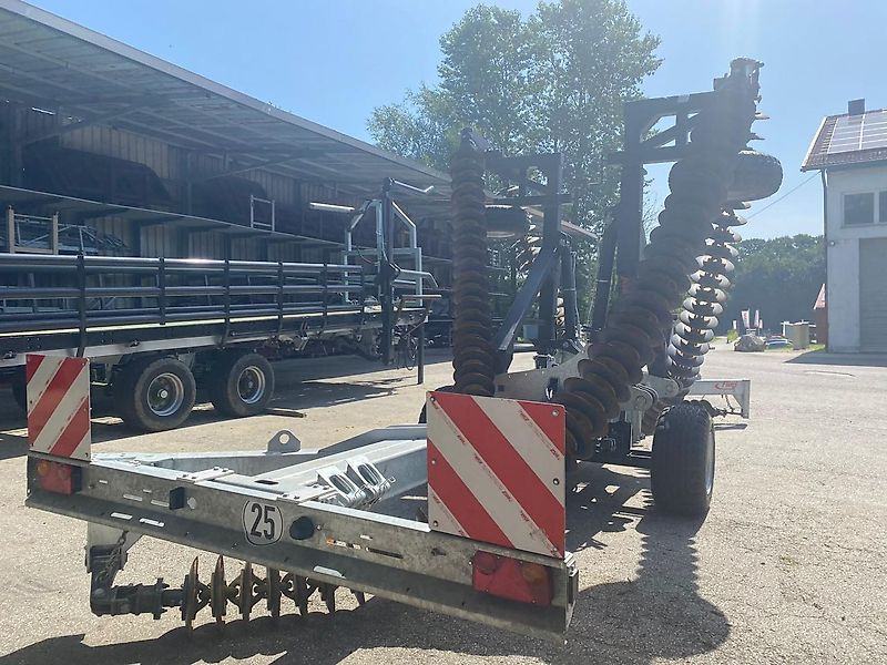 Fliegl KSE 680 Kettenscheibenegge - Cover crop: photos 3 Fliegl KSE 680 Kettenscheibenegge - Cover crop: photos 3