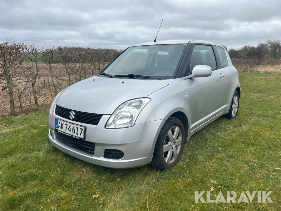 Personbil Suzuki Swift 1,3 - Voiture: photos 1 Personbil Suzuki Swift 1,3 - Voiture: photos 1