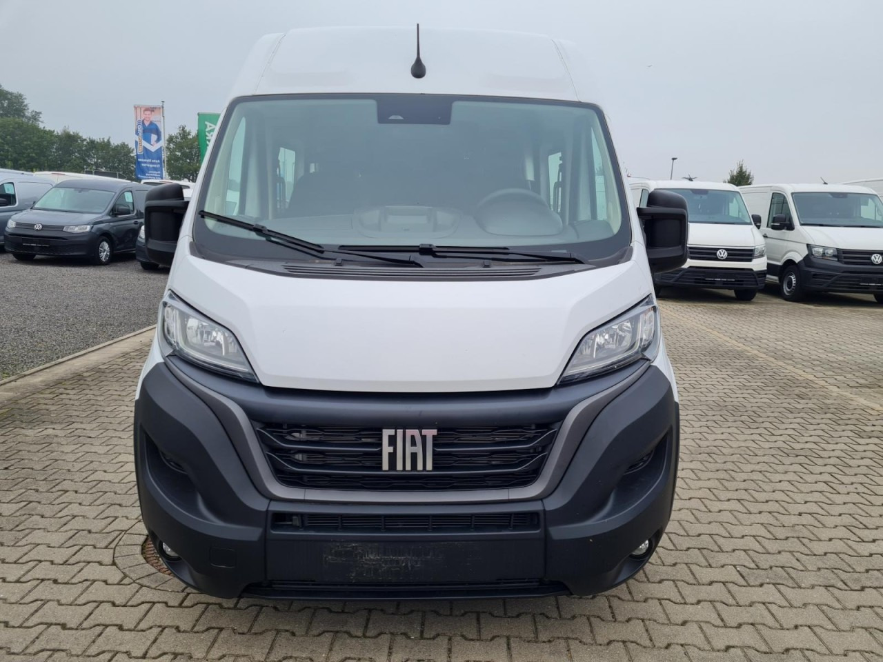Fiat Ducato 35 Kombi Doka 7-Sitze 2x Schiebetür Maxi L2H2 - Minibus, Transport de personnes: photos 2 Fiat Ducato 35 Kombi Doka 7-Sitze 2x Schiebetür Maxi L2H2 - Minibus, Transport de personnes: photos 2
