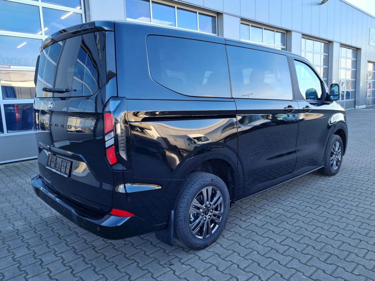 Ford Tourneo Custom 320 L1 AG Titanium X AHK LED NAVI 2X SCHIEBE - Utilitaire double cabine: photos 5 Ford Tourneo Custom 320 L1 AG Titanium X AHK LED NAVI 2X SCHIEBE - Utilitaire double cabine: photos 5