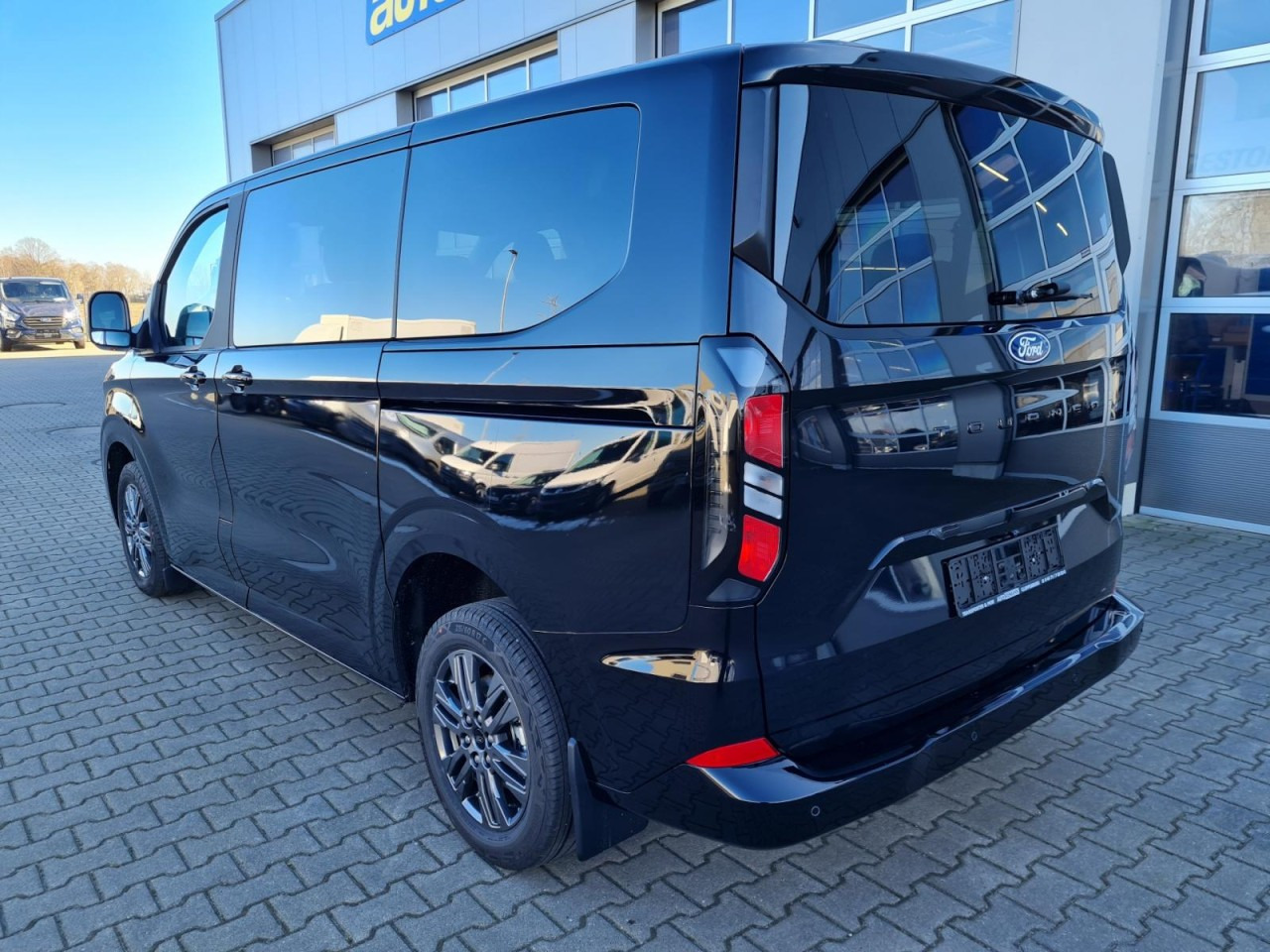 Ford Tourneo Custom 320 L1 AG Titanium X AHK LED NAVI 2X SCHIEBE - Utilitaire double cabine: photos 4 Ford Tourneo Custom 320 L1 AG Titanium X AHK LED NAVI 2X SCHIEBE - Utilitaire double cabine: photos 4