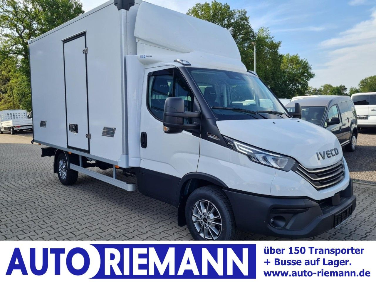 Iveco 35S 18 3.0 Koffer Hi Matic LM KLIMA KAMERA Navig - Fourgon grand volume: photos 1 Iveco 35S 18 3.0 Koffer Hi Matic LM KLIMA KAMERA Navig - Fourgon grand volume: photos 1