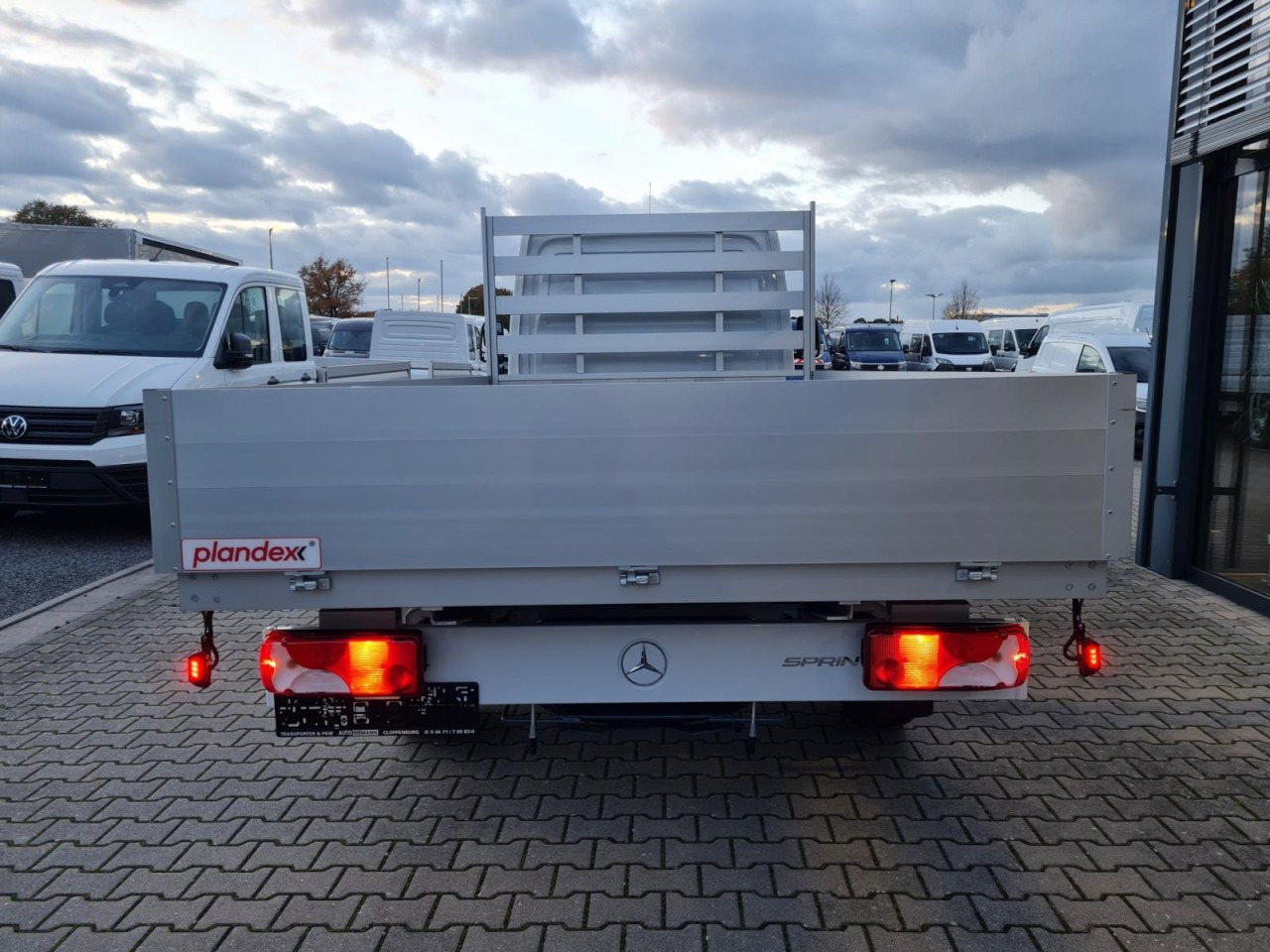Mercedes-Benz Sprinter 317 CDI Pritsche L3 lang RWD KLIMA TEMPOMAT - Utilitaire plateau: photos 5 Mercedes-Benz Sprinter 317 CDI Pritsche L3 lang RWD KLIMA TEMPOMAT - Utilitaire plateau: photos 5