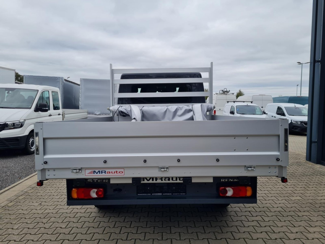 Renault Master 35 New Doka lang L3 AG Klima Komfort Tempomat - Utilitaire plateau, Utilitaire double cabine: photos 5 Renault Master 35 New Doka lang L3 AG Klima Komfort Tempomat - Utilitaire plateau, Utilitaire double cabine: photos 5