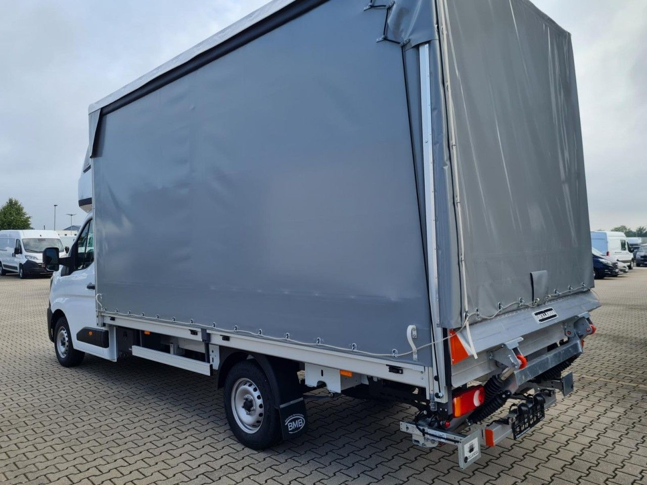 Renault Master Pritsche Schiebe Plane Schlafkab LBW Luft - Utilitaire rideaux coulissants (PLSC): photos 3 Renault Master Pritsche Schiebe Plane Schlafkab LBW Luft - Utilitaire rideaux coulissants (PLSC): photos 3