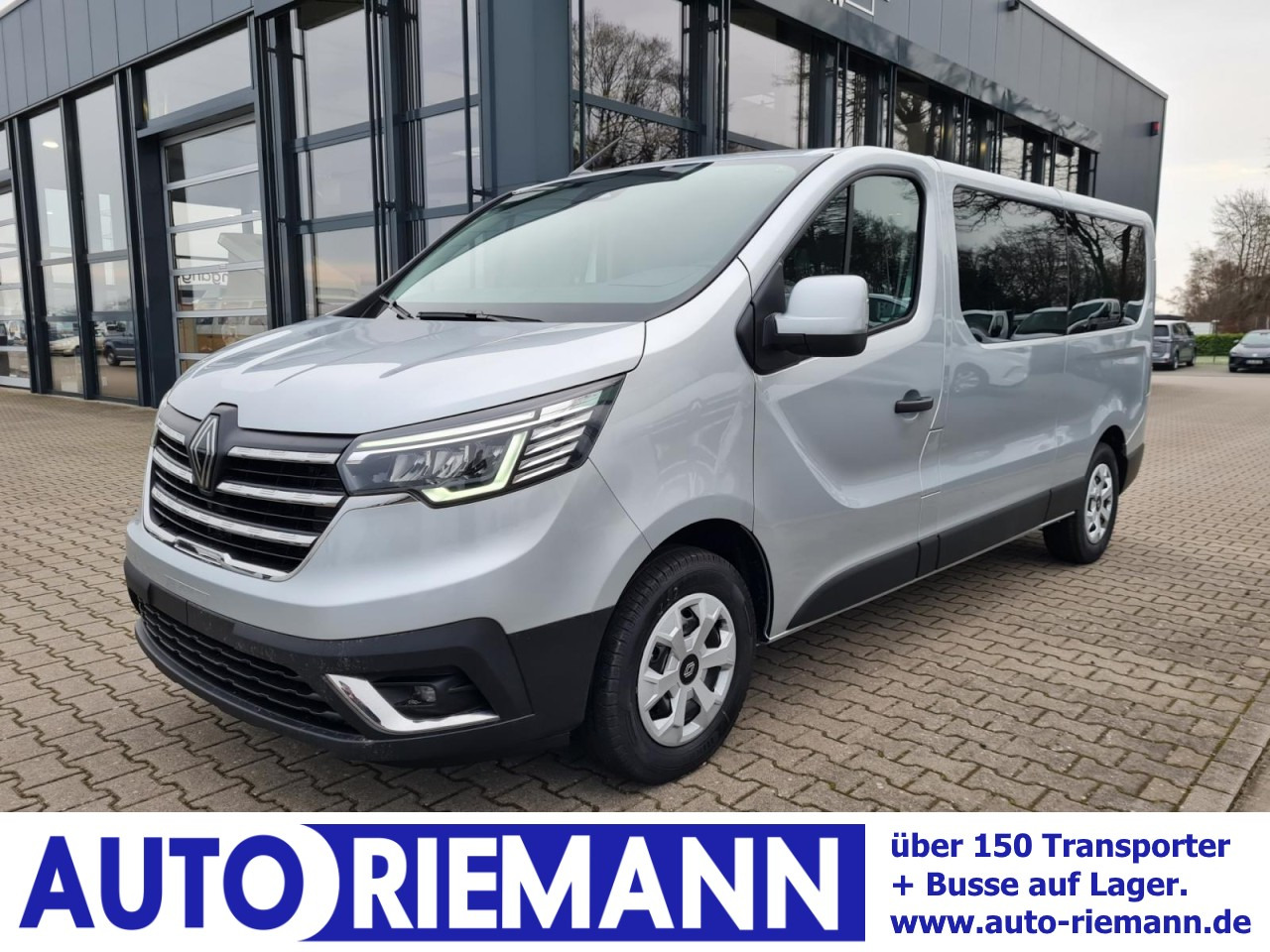 Renault Trafic Kombi 9-Sitze L2 Grand Equilibre KLIMA TEMPOMAT - Utilitaire double cabine: photos 1 Renault Trafic Kombi 9-Sitze L2 Grand Equilibre KLIMA TEMPOMAT - Utilitaire double cabine: photos 1