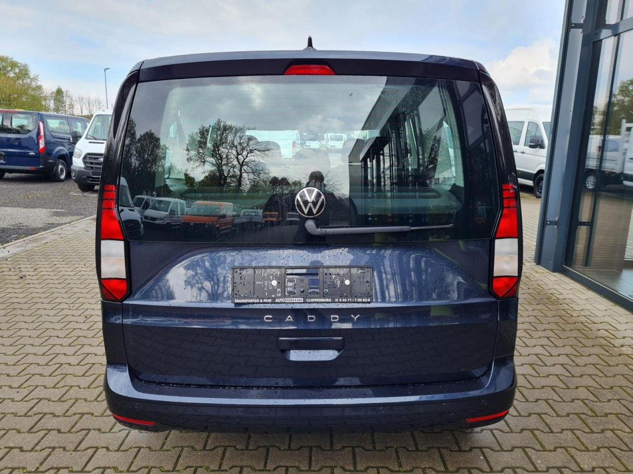 Volkswagen Caddy Maxi Kombi 7-Sitze 1.5 TSI DSG NAVI/APP TE - Voiture: photos 4 Volkswagen Caddy Maxi Kombi 7-Sitze 1.5 TSI DSG NAVI/APP TE - Voiture: photos 4
