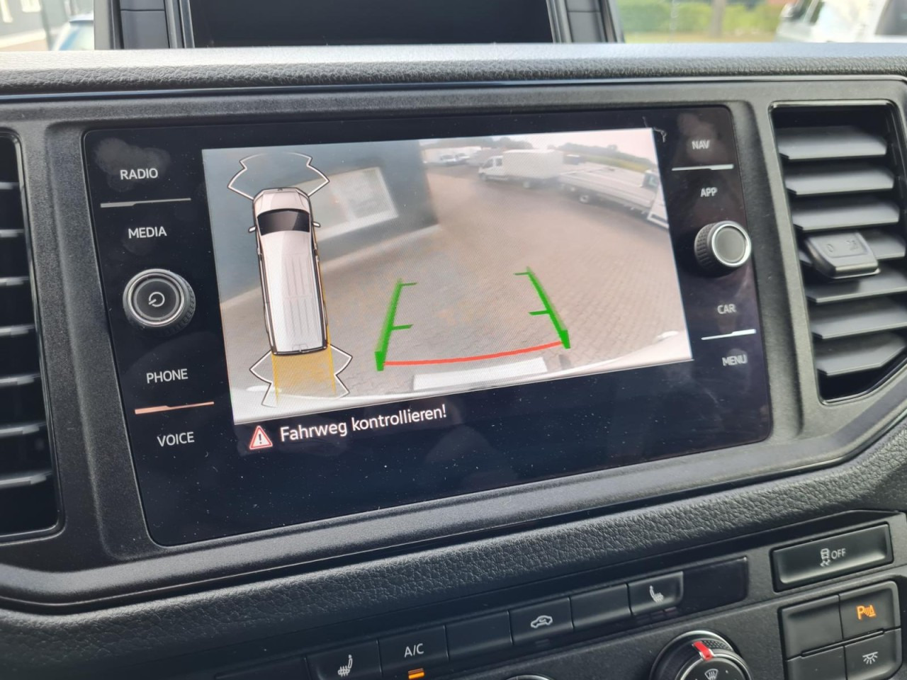 Fourgon utilitaire Volkswagen Crafter 35 Kasten L3H2 KAMERA KLIMA NAVI REGALE: photos 13