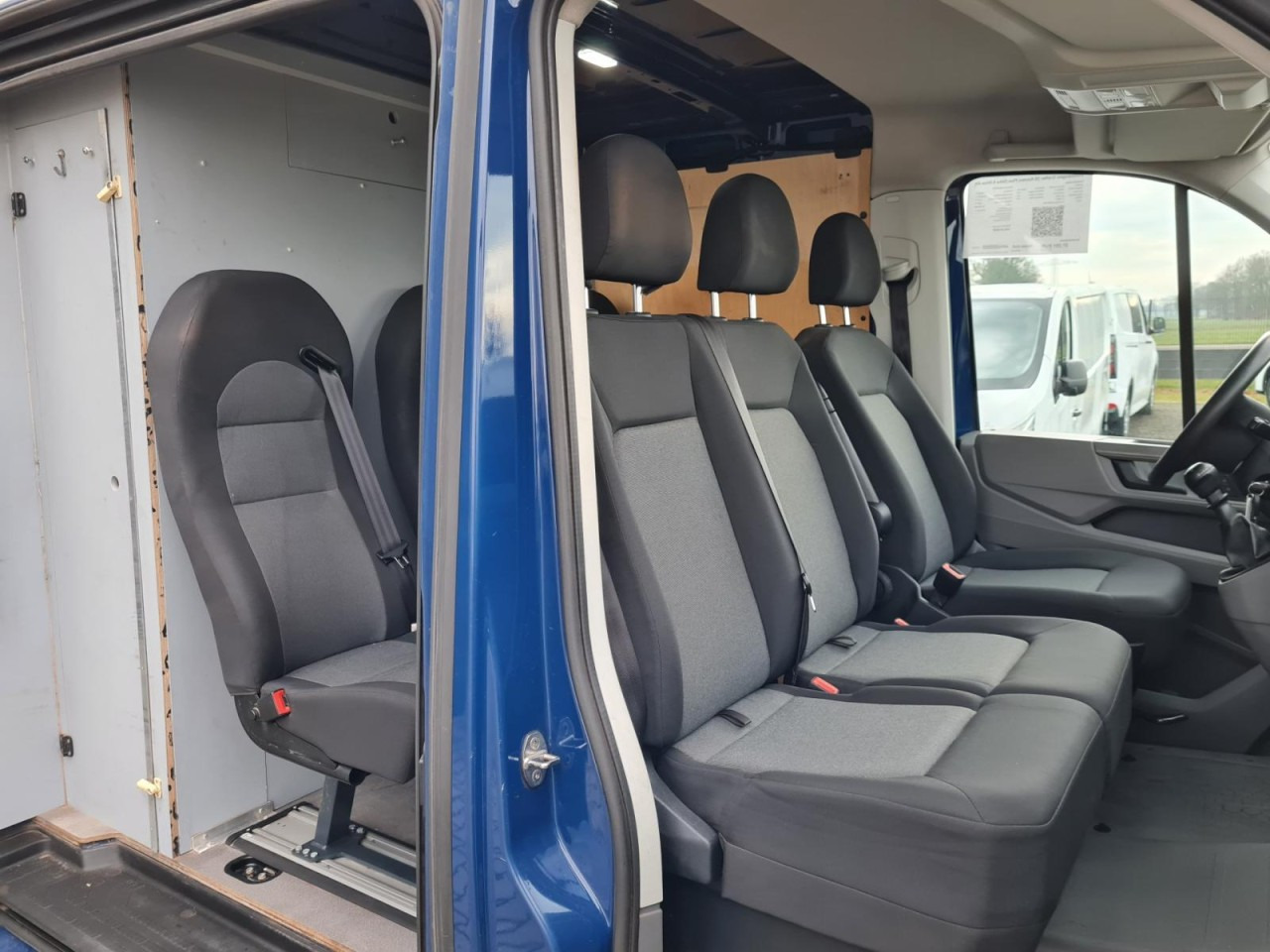Volkswagen Crafter 35 Kasten Plus Doka mixto NAVI AHK 6 Sitzer - Fourgon utilitaire, Utilitaire double cabine: photos 5 Volkswagen Crafter 35 Kasten Plus Doka mixto NAVI AHK 6 Sitzer - Fourgon utilitaire, Utilitaire double cabine: photos 5