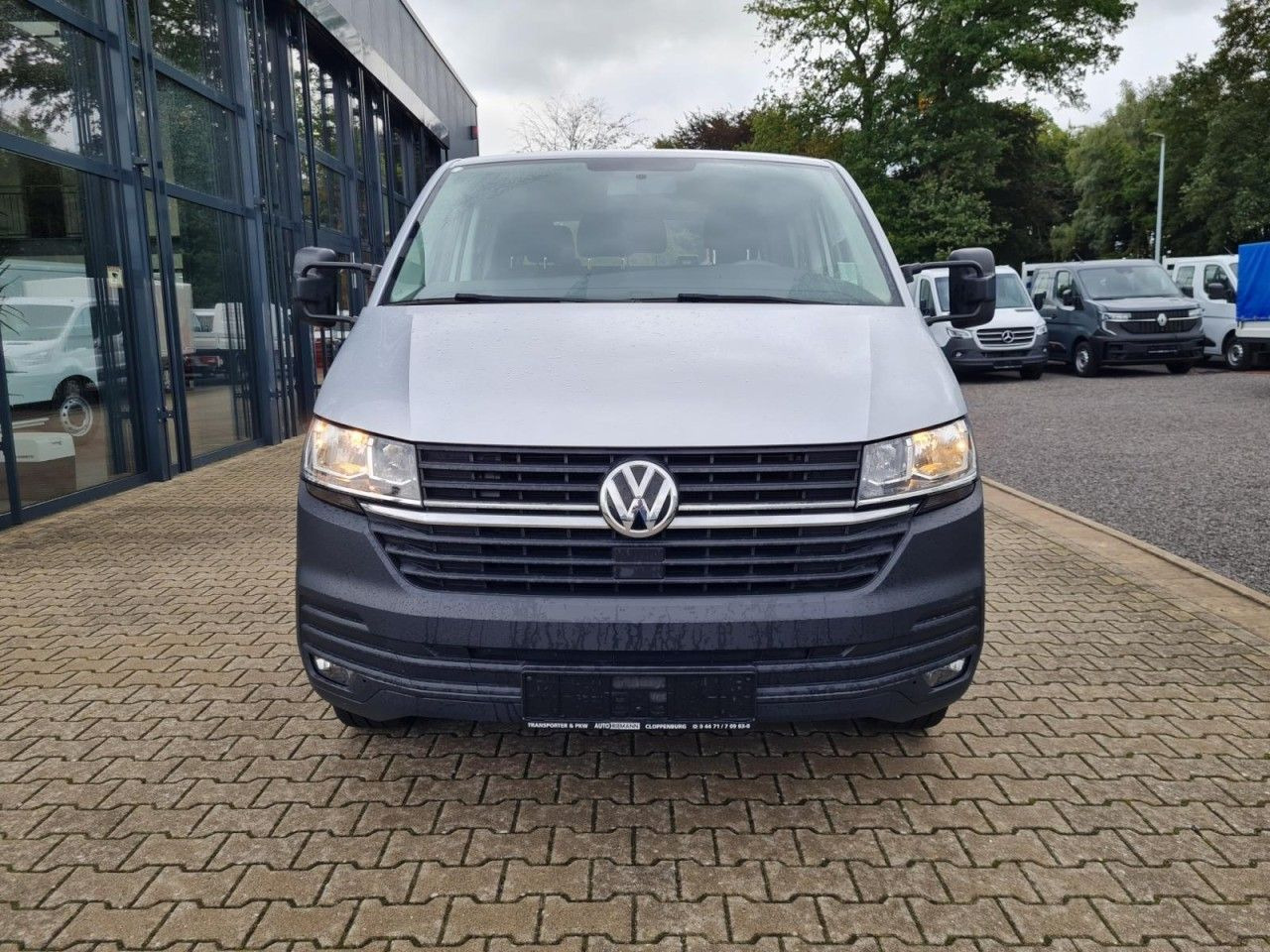 Volkswagen T6.1 Doka Pritsche Plane 6-Sitze Klima Komfort - Utilitaire rideaux coulissants (PLSC), Utilitaire double cabine: photos 2 Volkswagen T6.1 Doka Pritsche Plane 6-Sitze Klima Komfort - Utilitaire rideaux coulissants (PLSC), Utilitaire double cabine: photos 2