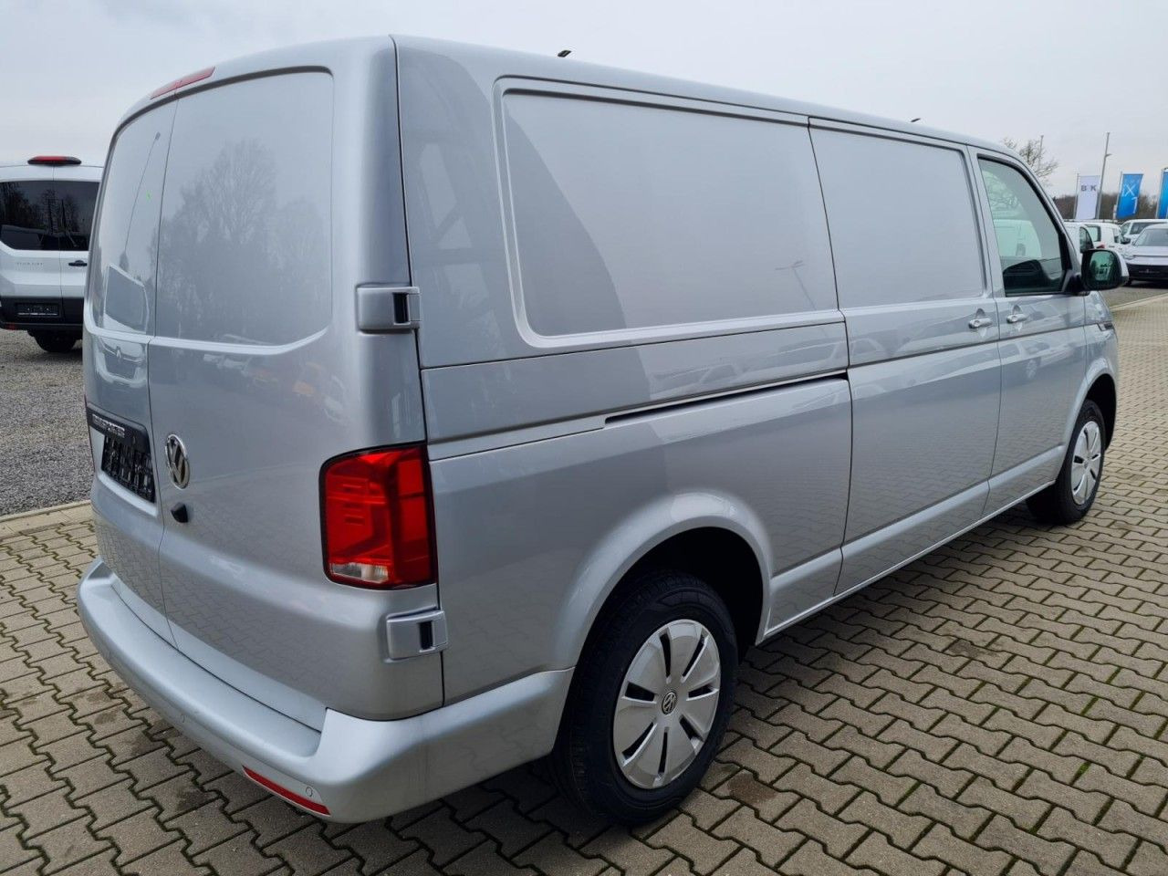 Volkswagen T6.1 Kasten TDI lang DSG LED KAMERA TEMPOMAT - Fourgonnette: photos 4 Volkswagen T6.1 Kasten TDI lang DSG LED KAMERA TEMPOMAT - Fourgonnette: photos 4