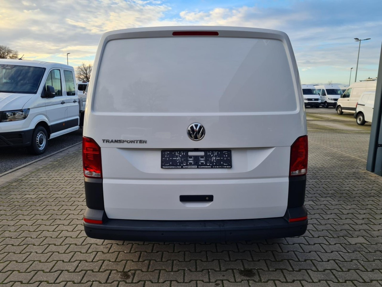 Volkswagen T6.1 Kasten TDI lang L2H1 DSG PDC KLIMA KAMERA - Fourgonnette: photos 5 Volkswagen T6.1 Kasten TDI lang L2H1 DSG PDC KLIMA KAMERA - Fourgonnette: photos 5