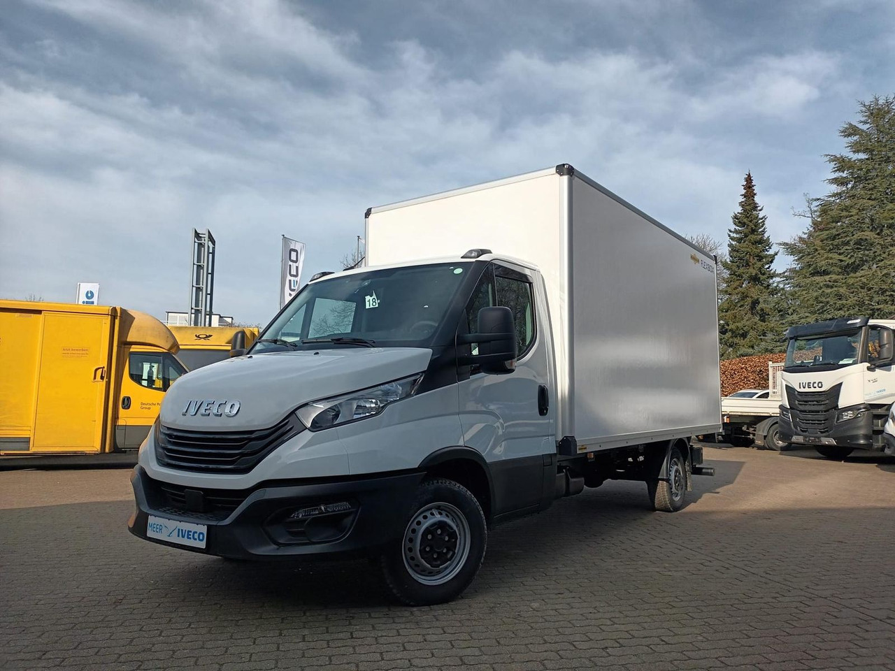 Iveco Daily 35S14HE Koffer LBW, Rückfahrkamera 2x a... - Fourgon grand volume: photos 1 Iveco Daily 35S14HE Koffer LBW, Rückfahrkamera 2x a... - Fourgon grand volume: photos 1