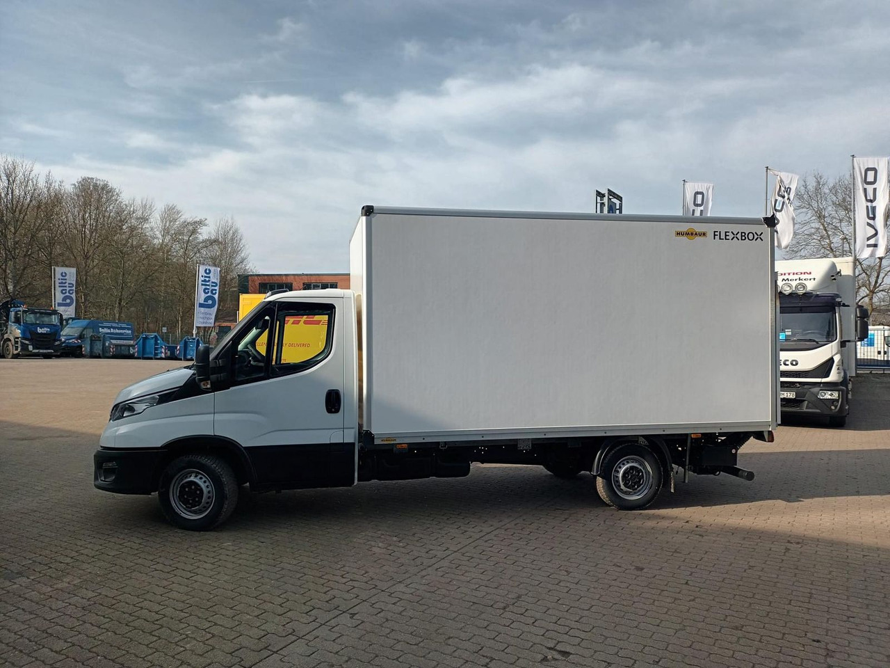 Iveco Daily 35S14HE Koffer LBW, Rückfahrkamera 2x a... - Fourgon grand volume: photos 2 Iveco Daily 35S14HE Koffer LBW, Rückfahrkamera 2x a... - Fourgon grand volume: photos 2
