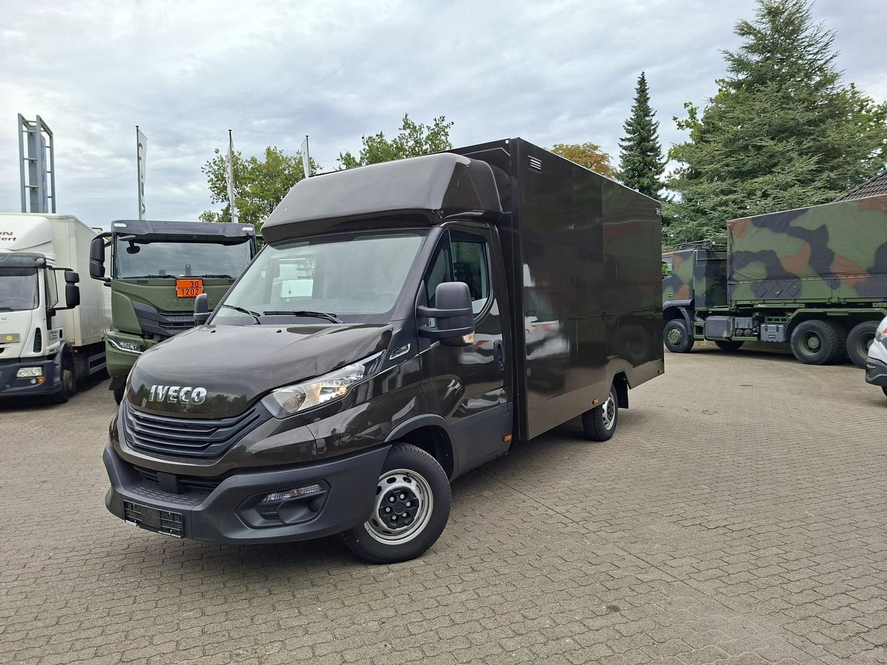 Iveco Daily 35S16A8 Integralkoffer, Kamera, Automat... - Fourgon grand volume: photos 1 Iveco Daily 35S16A8 Integralkoffer, Kamera, Automat... - Fourgon grand volume: photos 1