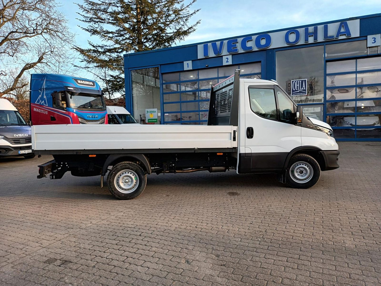Iveco Daily 35S16H3.0 Pritsche,AHK, Rückfahrkamera... - Utilitaire plateau: photos 5 Iveco Daily 35S16H3.0 Pritsche,AHK, Rückfahrkamera... - Utilitaire plateau: photos 5