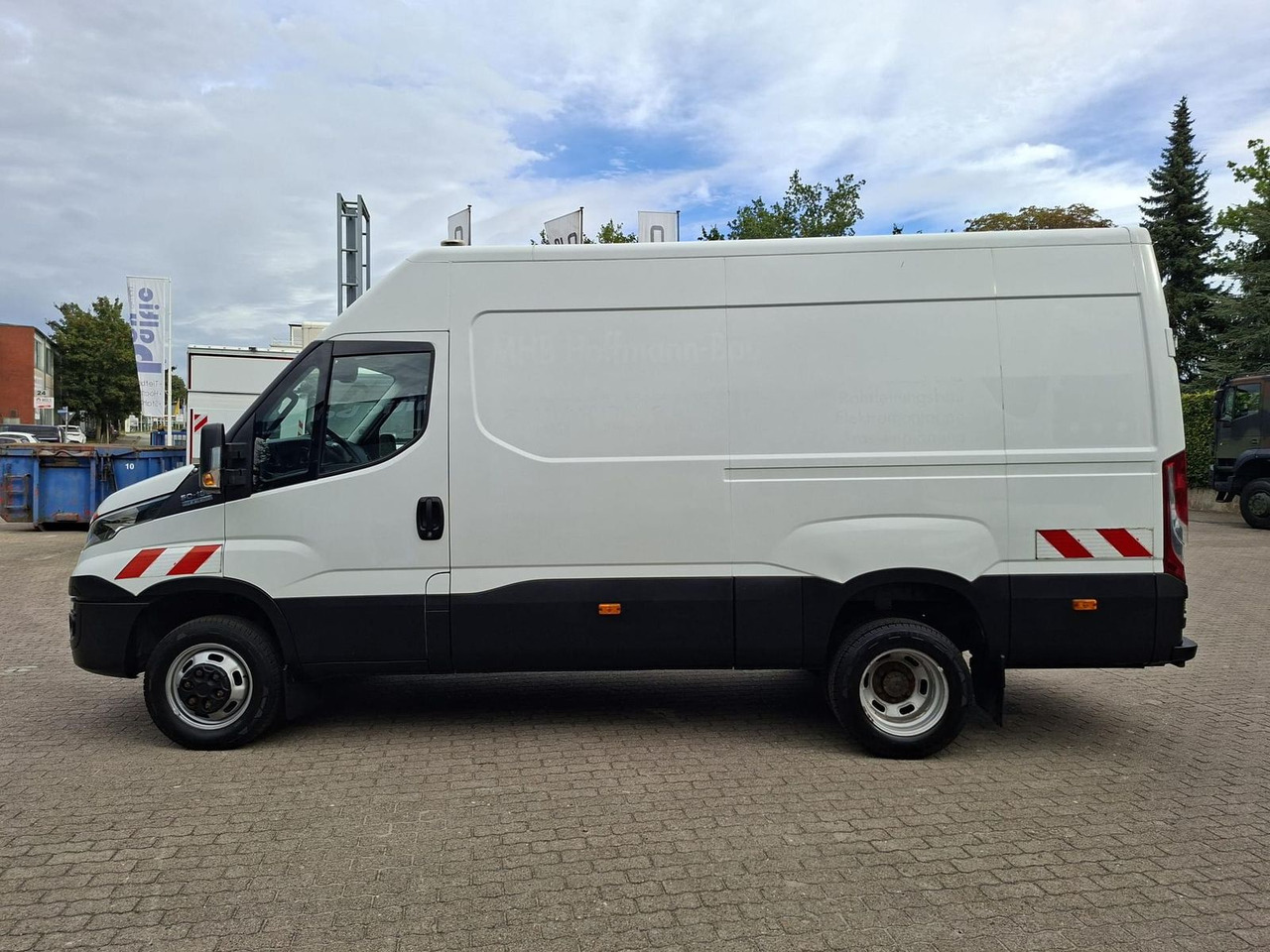 Iveco Daily 50C18HA8 V AHK, RADIO, KLIMA, 132 kW (1... - Utilitaire plateau: photos 2 Iveco Daily 50C18HA8 V AHK, RADIO, KLIMA, 132 kW (1... - Utilitaire plateau: photos 2