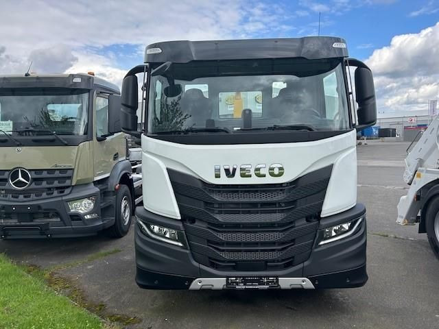 Iveco X-WAY AD280X46Y/PS ON Palfinger PH T20 SLD5 3... - Camion ampliroll: photos 2 Iveco X-WAY AD280X46Y/PS ON Palfinger PH T20 SLD5 3... - Camion ampliroll: photos 2