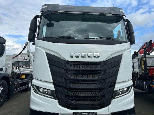 Iveco X-WAY AS280X49Y/PS ON Abrollkipper Hiab 21S.... - Camion ampliroll: photos 2 Iveco X-WAY AS280X49Y/PS ON Abrollkipper Hiab 21S.... - Camion ampliroll: photos 2