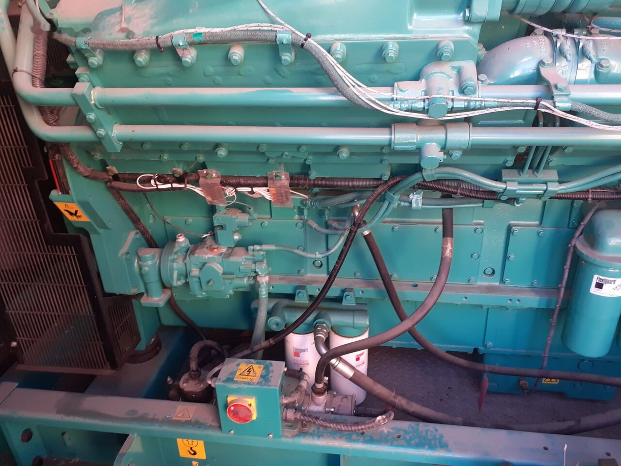 Cummins Cummins Generator Set Stamford 1300 KW 1600 KVA New Factory, Diesel Generator, 2014 Model, 2245 HP, 9000 kg, Low Hours, For Sale in Poland - Groupe électrogène: photos 2 Cummins Cummins Generator Set Stamford 1300 KW 1600 KVA New Factory, Diesel Generator, 2014 Model, 2245 HP, 9000 kg, Low Hours, For Sale in Poland - Groupe électrogène: photos 2