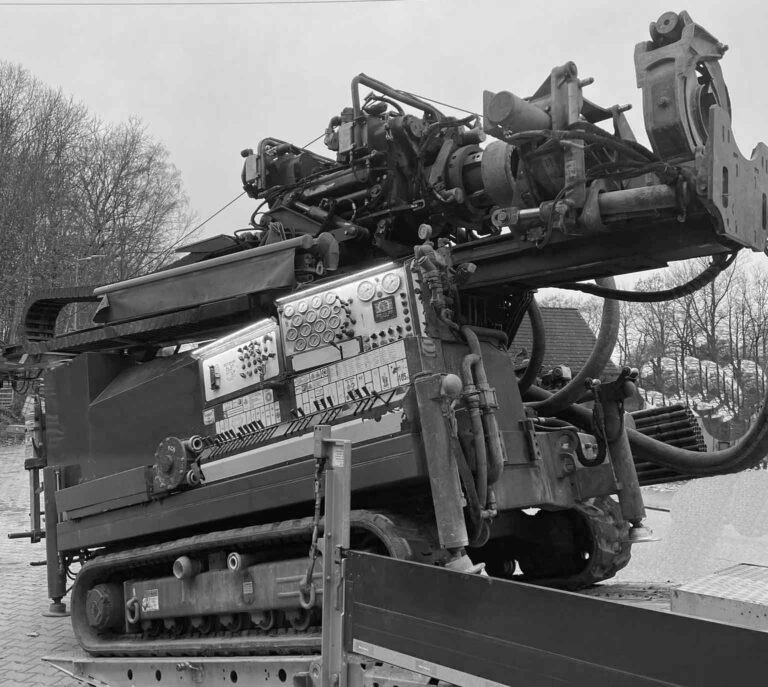 Geotec Rotomax XL GTI – Geothermal Drilling rig / Geothermie-Bohranlage - Foreuse: photos 1 Geotec Rotomax XL GTI – Geothermal Drilling rig / Geothermie-Bohranlage - Foreuse: photos 1