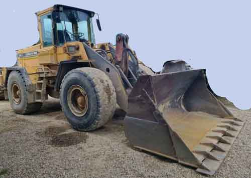 Volvo L120C – wheel loader / Radlader - Chargeuse: photos 1 Volvo L120C – wheel loader / Radlader - Chargeuse: photos 1