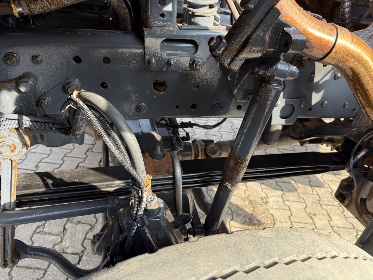 Camion benne, Camion grue Mercedes-Benz 1833 Axor Kipper Kran Allrad: photos 14