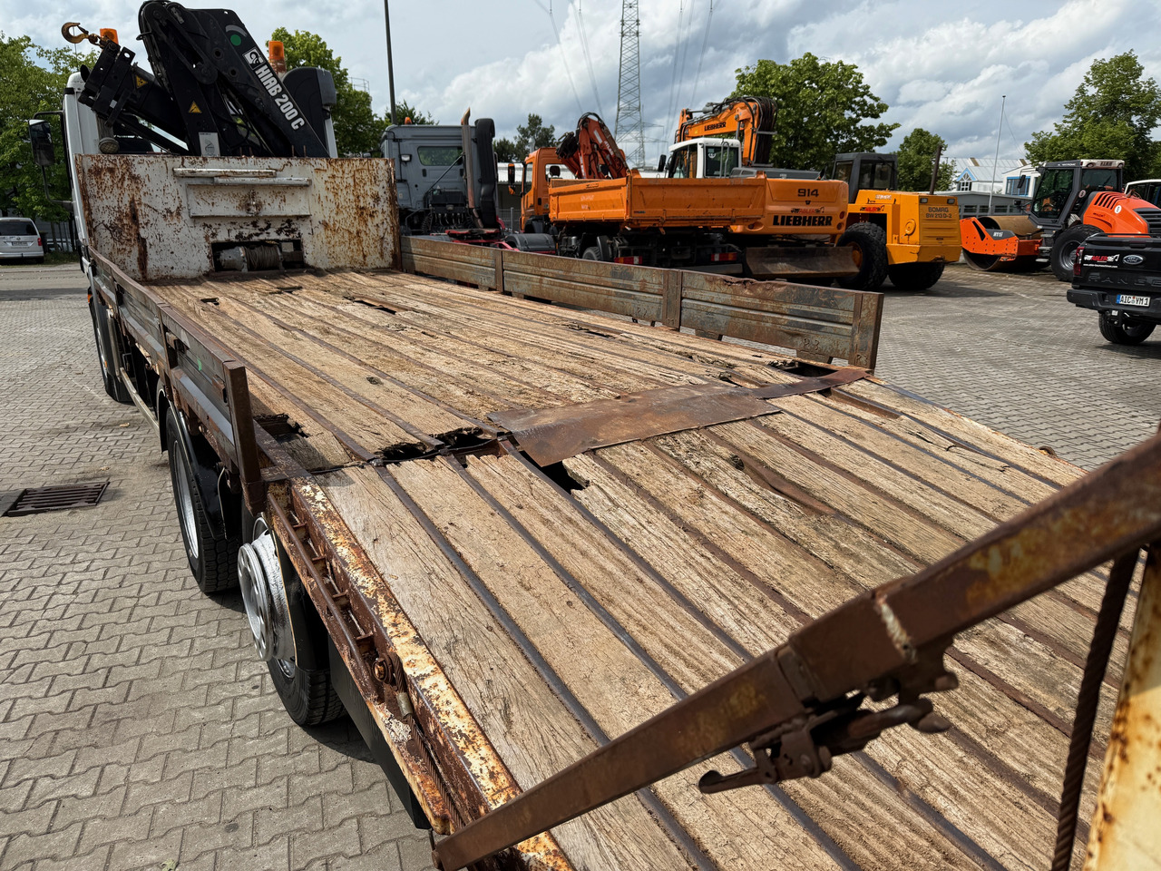 Camion porte-voitures, Camion grue Mercedes-Benz 2535 Actros MP1 Baumaschinentransporter mit Kran und Rampen: photos 7