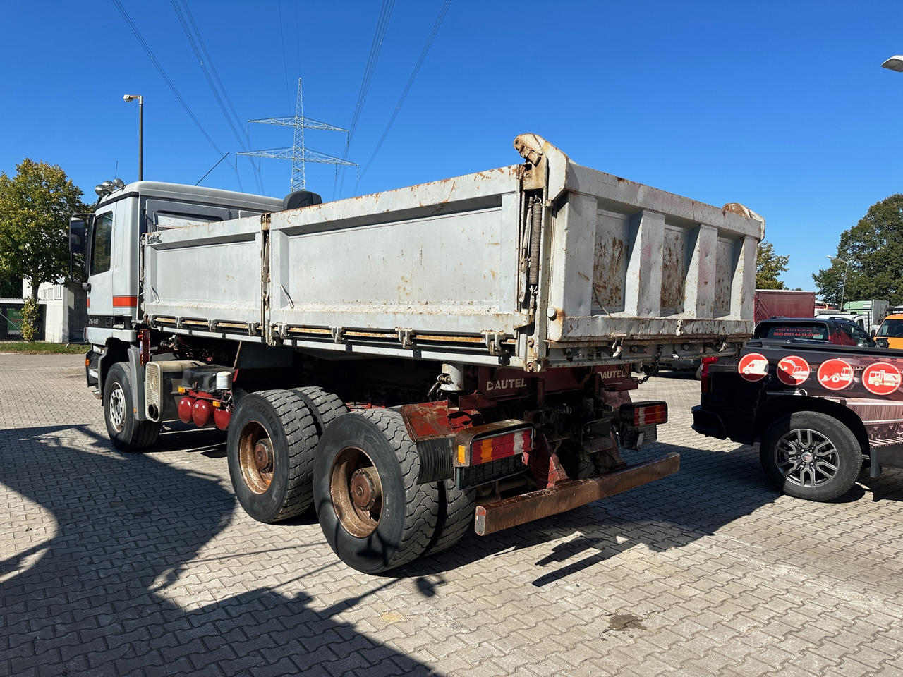 Mercedes-Benz 2648 3-Seiten-Kipper Wechselsystem V8 - Camion benne: photos 5 Mercedes-Benz 2648 3-Seiten-Kipper Wechselsystem V8 - Camion benne: photos 5