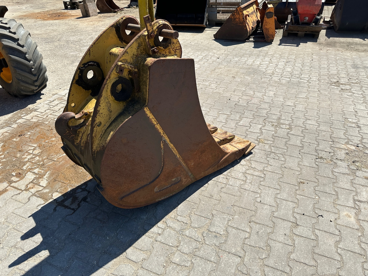 Tieflöffel 80 cm CAT - Godet pour pelle: photos 4 Tieflöffel 80 cm CAT - Godet pour pelle: photos 4