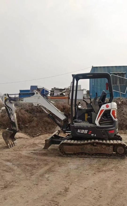 Bobcat E35 - Mini pelle: photos 1 Bobcat E35 - Mini pelle: photos 1