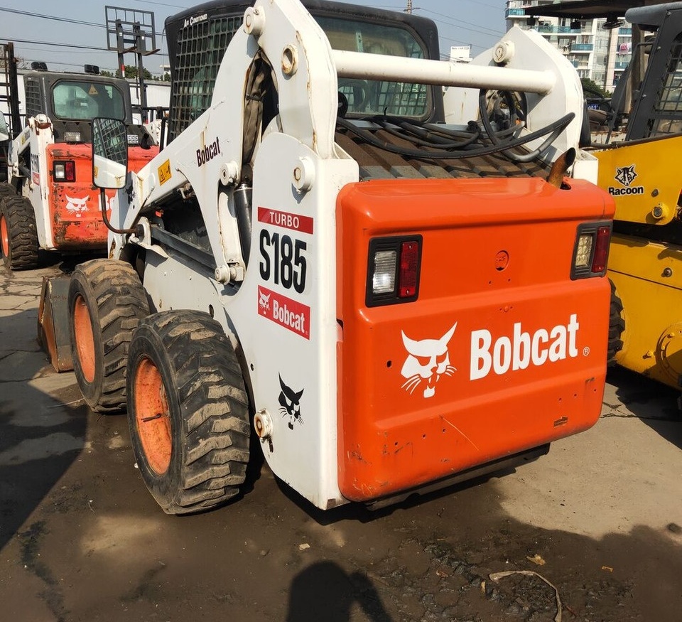 Bobcat S185 - Mini chargeuse: photos 1 Bobcat S185 - Mini chargeuse: photos 1