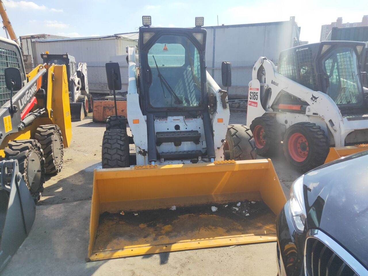 Bobcat S300 - Mini chargeuse: photos 1 Bobcat S300 - Mini chargeuse: photos 1