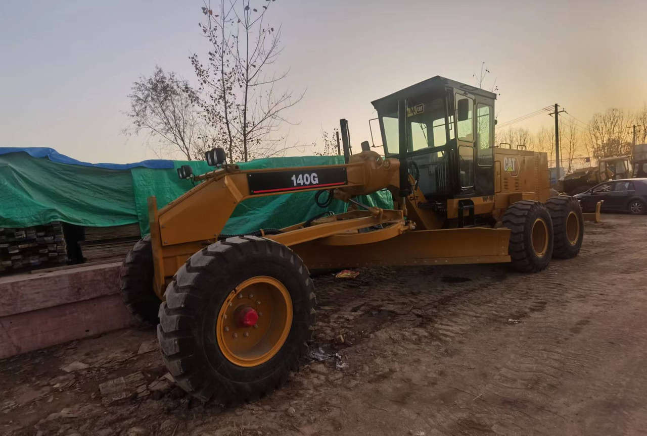 Caterpillar 140G - Niveleuse: photos 5 Caterpillar 140G - Niveleuse: photos 5